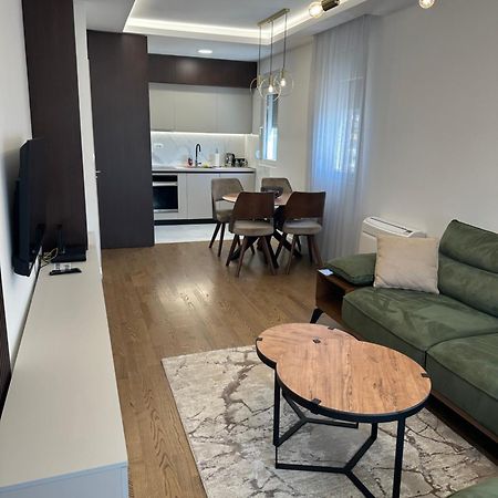 Luxury Apartments D&B Podgorica Exterior foto